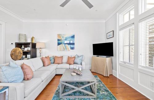 Beach District House | WaterColor 1660 #302 by 30A Escapes