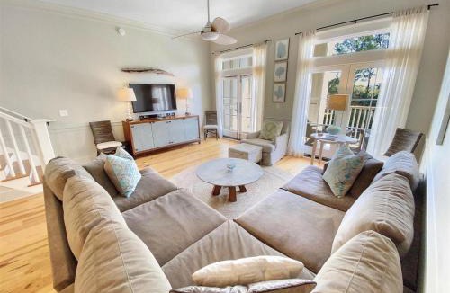 Beach District House | Watercolor - 4 WC Blvd #202