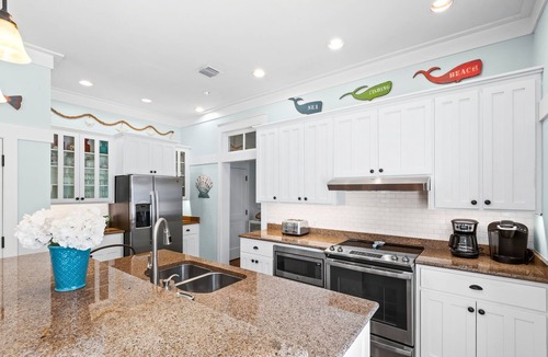 Watercolor House | WaterColor Amenity Passes, Sleeps 8 + Free Attraction Tickets!