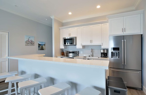 Meadows Condo | Waterfront 4-Bedroom 3-Bath Condo at Bayfront Suites & Marina