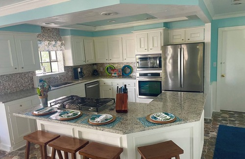Trinity House | Waterfront, Boat Dock, Great Fishing - Long Term Renters Welcome - Sleeps 9