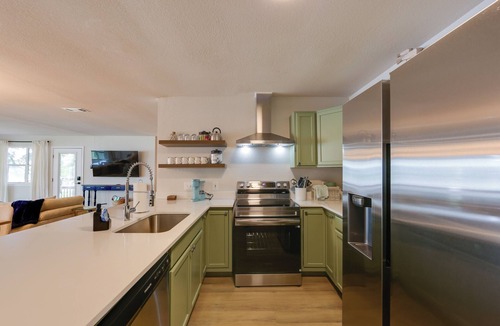 Seven Points House | Waterfront Cedar Creek Lake Gem: Near Marina!