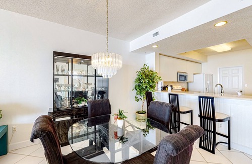 Navarre Beach Condo | Waterfront Condo with Central AC, Washer/Dryer & Shared Pool - Snowbird-Friendly