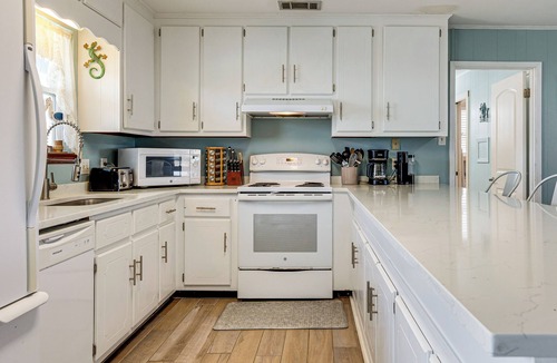 Silver Cay House | Waterfront Dauphin Island Home w/Deck & Boat Dock
