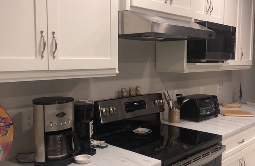 Clarksville House | Waterfront home Silver Lake Marianna FL near Blue Springs Rec Park & FL Caverns