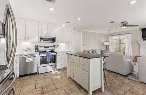 Dadeville House | Waterfront House & Guest House on Lake Martin!