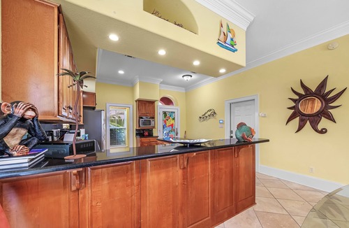 Sunset Pass House | 🏖️🏝️Waterfront-Inlet Beach-Pool & Hot Tub-Red Retreat