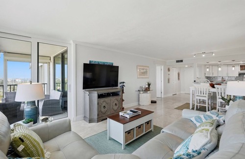 Palma del Mar Condo | Waterfront Isla del Sol Condo w Balcony & Pool