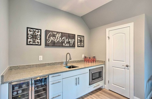 Quinlan House | Waterfront Lake Tawakoni Home w/Fire Pit!