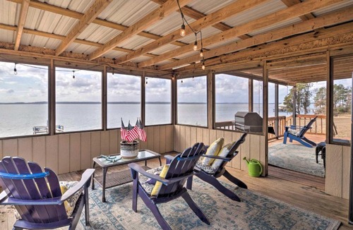 Negreet House | Waterfront Louisiana Vacation Rental w/Dock!