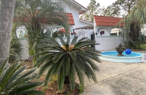 Florida Panhandle House | Waterfront Mediterranean 5-bedroom house, WiFi & AC in charming Milton/Pensacola