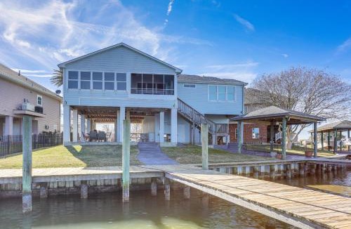 New Orleans East Area House | Waterfront NOLA Gem w/Boat Dock & Lift