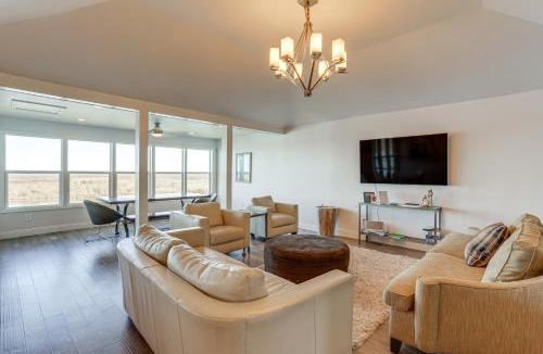 New Orleans East Area House | Waterfront NOLA Gem w/Boat Dock & Lift