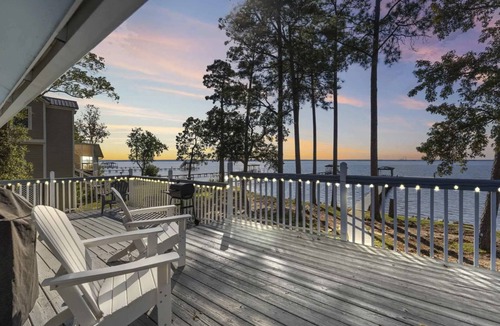 Florida Panhandle House | Waterfront Oasis Getaway - Boat Dock & Lift
