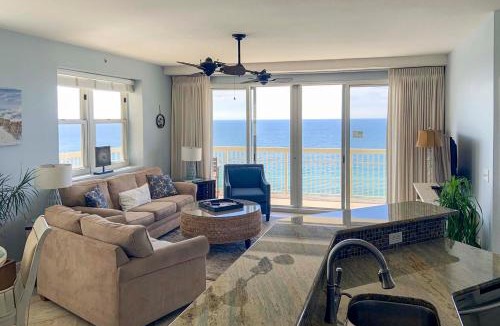 Miramar Beach Apartment | Waterfront PCB Condo with Balcony and Beach Gear!