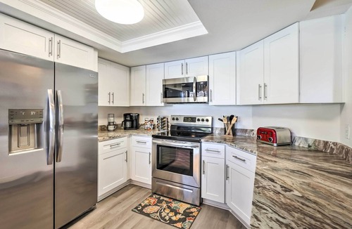 Regency Park House | Waterfront Port Richey House w/ Heated Pool!