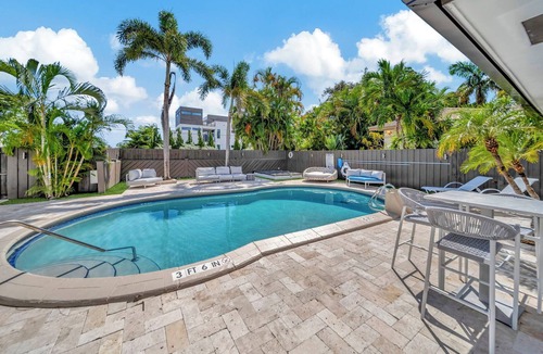 Coral Ridge Apartment | Waterfront Retreat Studio #5🌴 20-Min Walk to the Beach Summer Deals!