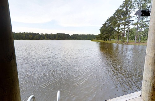 Negreet House | Waterfront Retreat in Toledo Bend