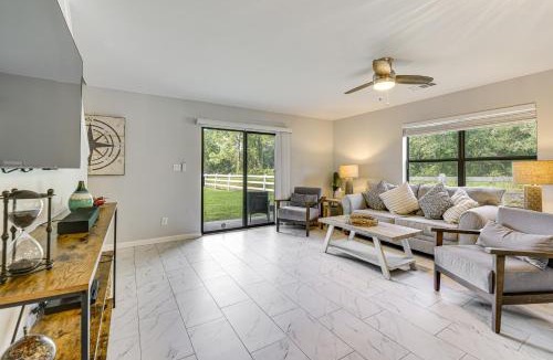 Mary Esther House | Waterfront Townhome about 10 Mi to Navarre Beach!