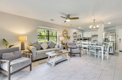 Mary Esther House | Waterfront Townhome ~ 10 Mi to Navarre Beach!