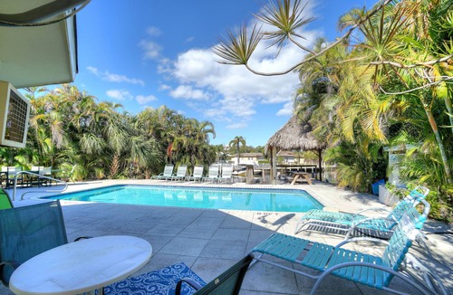 East Fort Lauderdale Apartment | Waterfront Cottage, pool, walking to the Beach and Lauderdale by the Sea Center