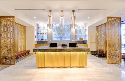 Baton Rouge Hotel | WATERMARK Baton Rouge, Autograph Collection