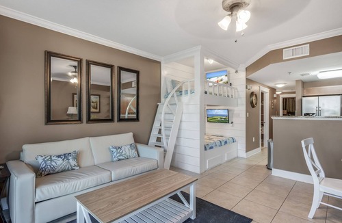 Fort Walton Beach Condo | Waterscape 1 bedroom with bunks walkout unit -on the beach-