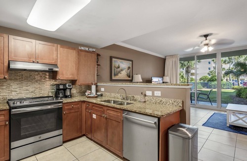 Fort Walton Beach Condo | Waterscape 1 bedroom with bunks walkout unit -on the beach-