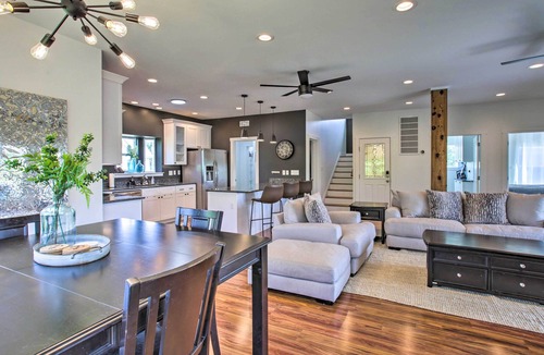 Waveland House | Waveland Abode w/Patio, Walk to Beach!
