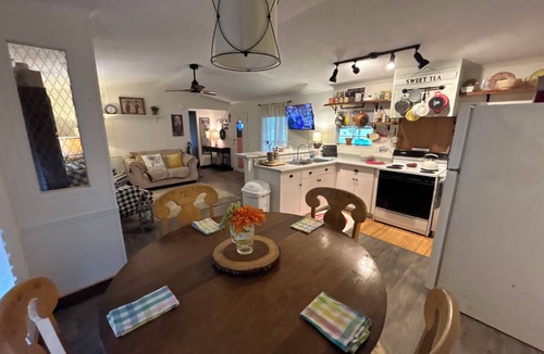 Mittie House | Welcome Farm Stay