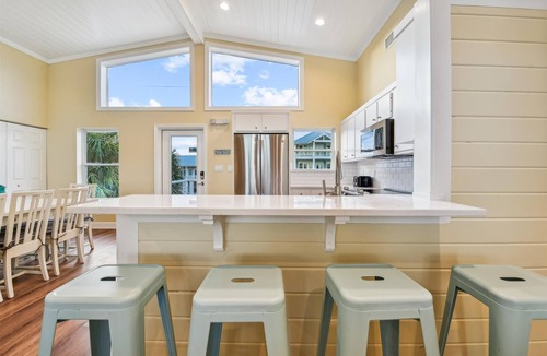 East End House | WELCOME TO DREAM BUILDER! This 4-bedroom and 4 bath Gulf Front home is where dreams are built.