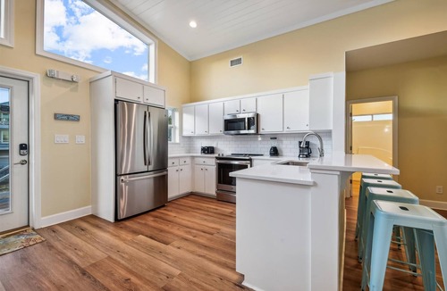 East End House | WELCOME TO DREAM BUILDER! This 4-bedroom and 4 bath Gulf Front home is where dreams are built.