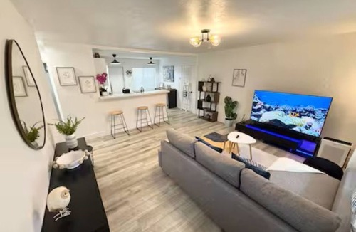 North Miami House | Welcome to La Casita, your private and cozy escape in the heart of North Miami🌴✨