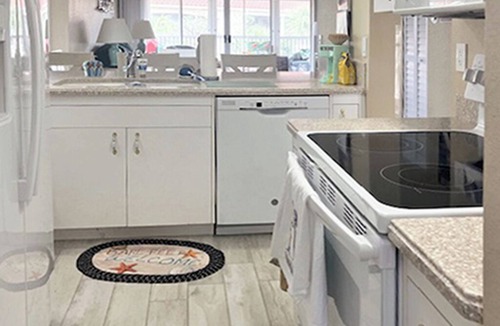 Bouchelles Island Condo | Welcome to Loon-A-Sea, you'd be nuts not to stay here! Bouchelle Island, NSB.
