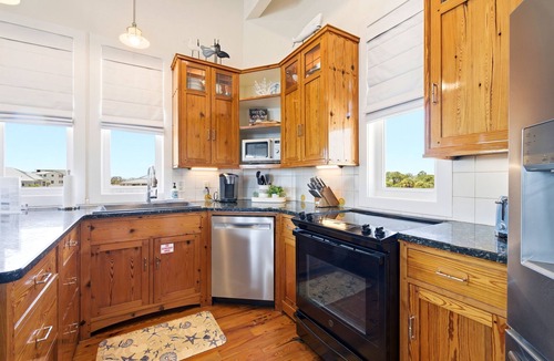 East End House | Welcome to Rock Lobster!