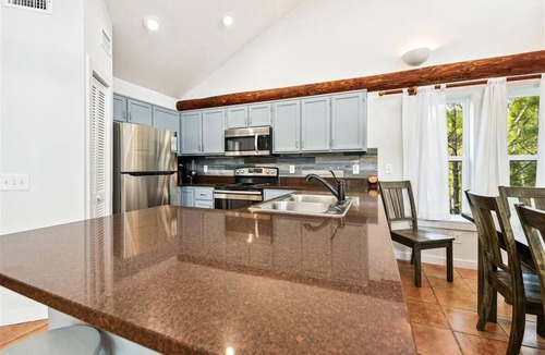 Plantation House | Welcome to The Lazy Dolph-Inn!