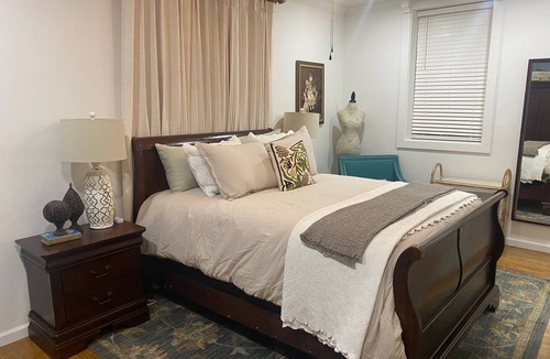 Hamburg Apartment | Welcome to The Wild Fern, a beautiful 2-bedroom loft in downtown Hamburg.