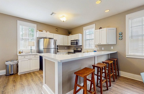 Port St. Joe Cottage | Welcoming Cottage with Hot Tub - 1 Mile to Windmark Beach