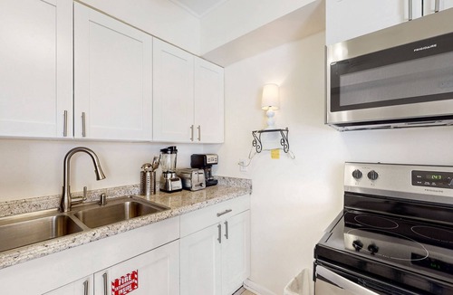 Laguna Beach House | Welcoming townhome with beach access - near amusement parks & golf