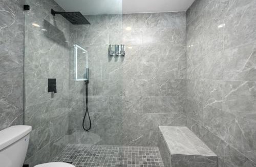 South Central Houston Apartment | West U Studio, Near Med Center, Stadiums & Zoo