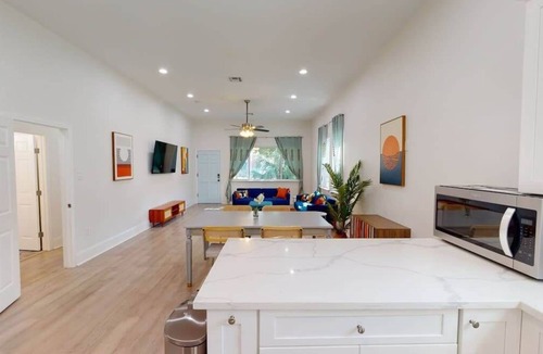 Mid-City House | Whimsical 5BD | Pool |Parking| Streetcar Location!