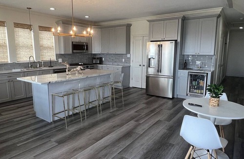 Grand Isle House | White Dolphin - Beachfront - Island Realty