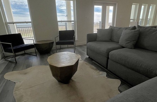 Grand Isle House | White Dolphin - Beachfront - Island Realty