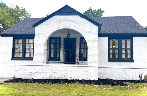 Tarrant House | Whole Home Close To Airport.