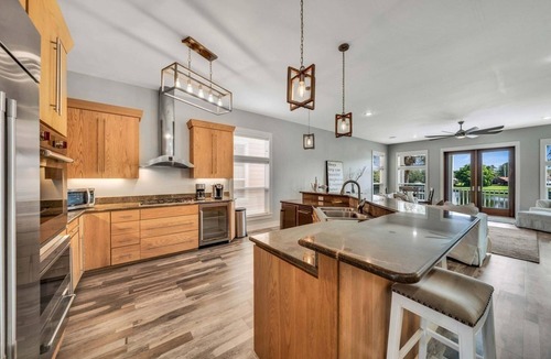 Bel Air House | Wild Herron-Boaters Paradise! Boat dock, Beach Views Private Pool. 4 BR home.