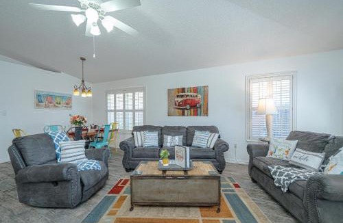 Crystal Beach House | WINDSTARR DESTIN- Golf Cart Included, One level, Close to beach, Pet friendly