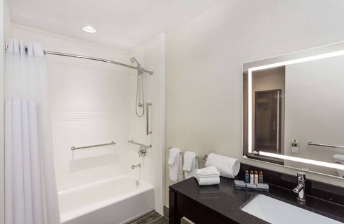 Doral Hotel | Wingate By Wyndham Miami Airport