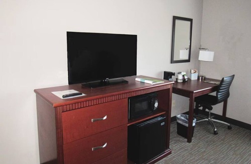 Shreveport Hotel | Wingate by Wyndham Shreveport Airport King Studio