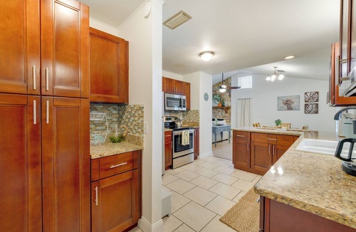 Cypress Gardens Cottage | Winter Haven Retreat w/Private Pool!