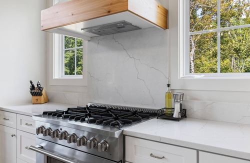 Dadeville House | Winter Specials! Newly built Home with Hot Tub, Fire Pit, King Beds, Sleeps 12!
